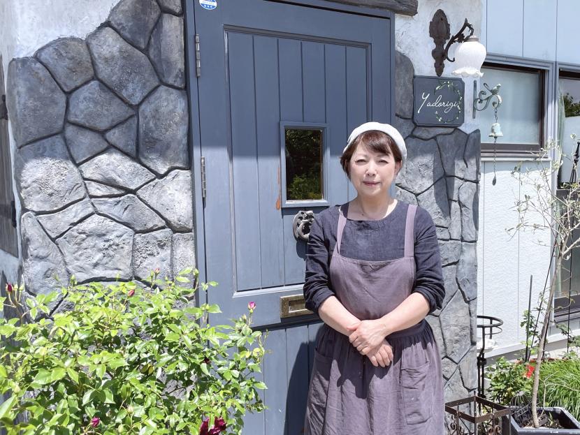 カフェyadorigiオーナーの安達伊代子さん