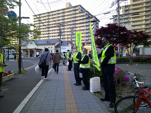 飲酒根絶3ない運動　北仙台駅前での啓発活動の様子