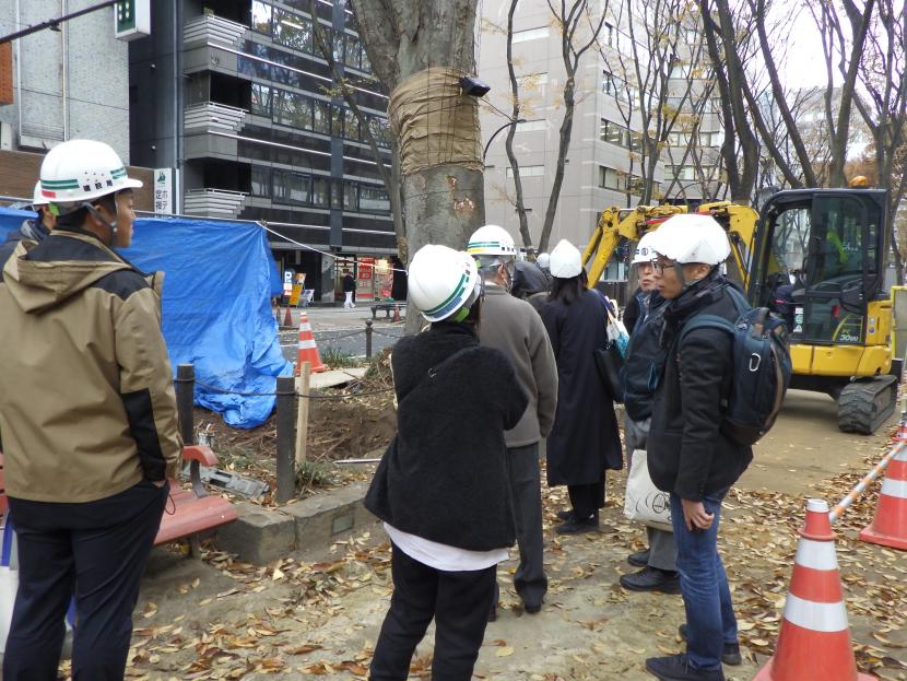 定禅寺通街づくり協議会見学会の様子