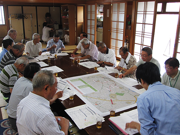 写真：青山地区交通検討会