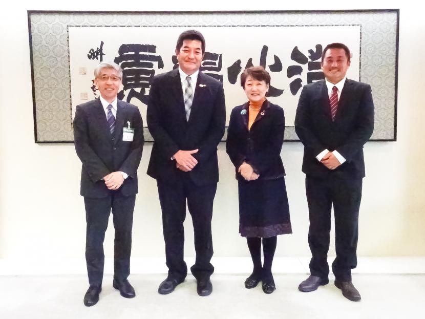 宇和島市長との記念撮影