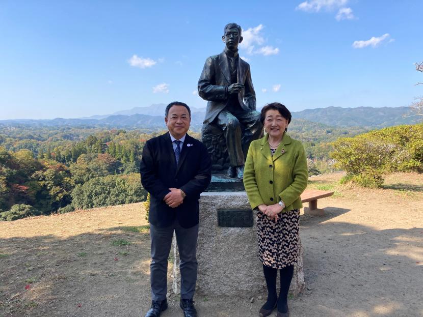 岡城跡の滝廉太郎像