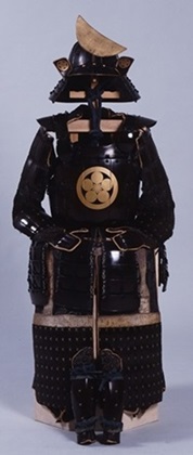 黒漆五枚胴具足　梅鉢紋付