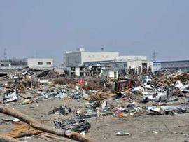 〈蒲生地区/被災した冷凍倉庫〉