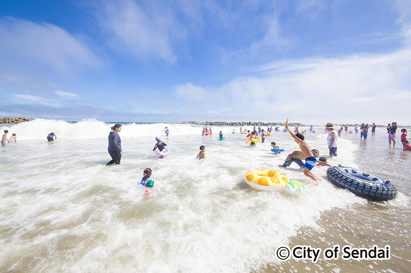 震災後閉鎖している深沼海水浴場での親水イベント　その2