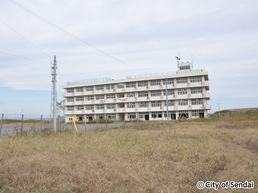 画像：被災した荒浜小学校の校舎