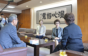 懇談する市長1