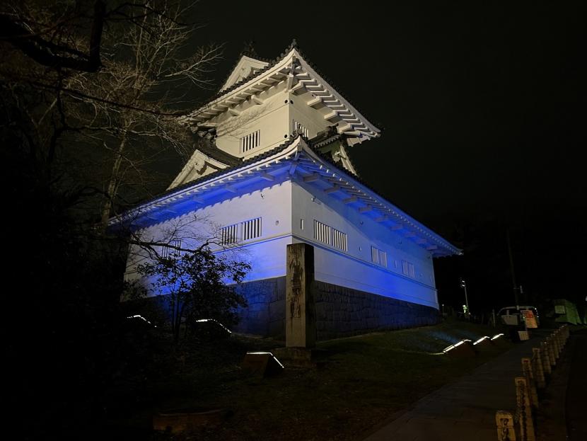 仙台城跡脇櫓のライトアップ風景