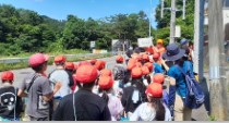 秋保電鉄の路線跡にて