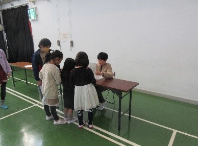 宝の場所をヒントをもとに探し出せ！