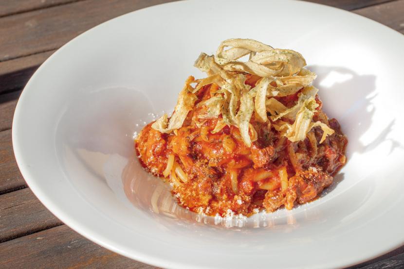 デミグラス煮込みパスタ