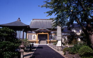 清涼寺の概観写真
